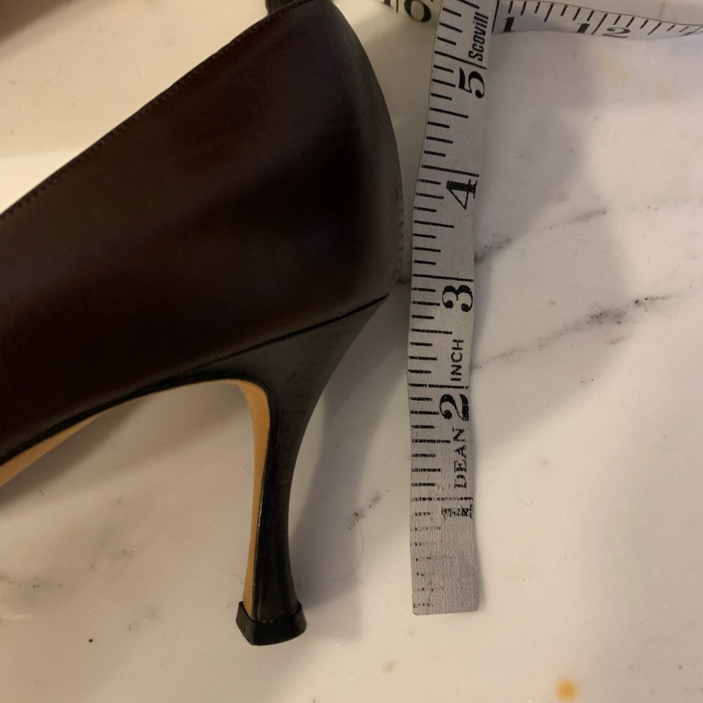 Manolo Blahnik Brown Leather Heels - Picture 5 of 8